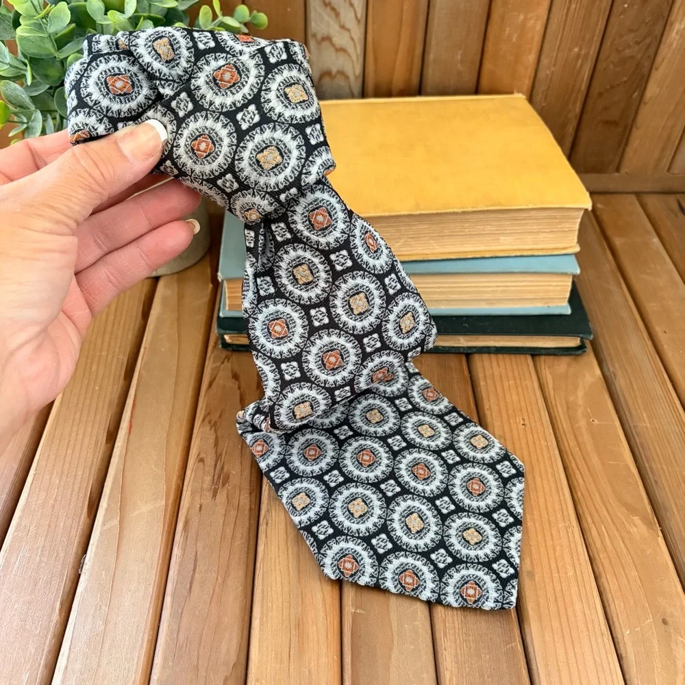 Vintage 70’s Timeless Medallion Extra Wide Retro by Franscisco Miguel